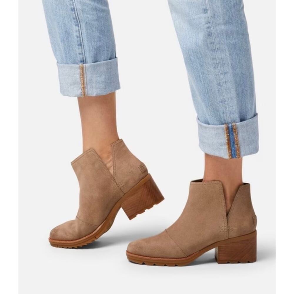 Sorel Cate cut-out waterproof suede ankle bootie size 7